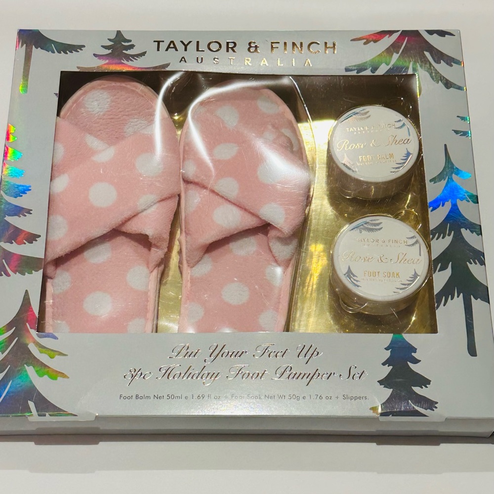 Spa Foot Pamper Set: Foot Balm, Foot Soak and Pink Polka Dot Plush Slippers